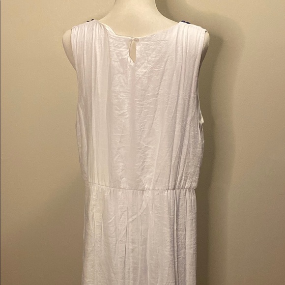 AGB Elegant White Dress with Blue Accents - Picture 7 of 8